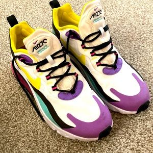 Nike 270 react sneakers size 8.5 in mens, so I believe 10 in Womens.